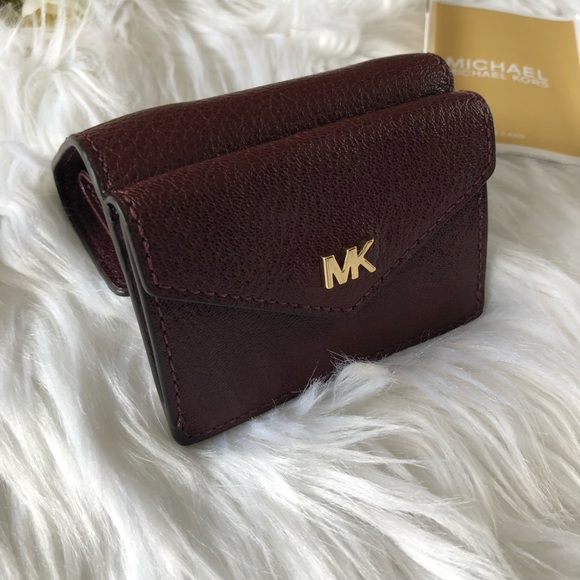 ❌SOLD❌ Michael Kors Small Flap Wallet ✨ - Picture 7 of 8